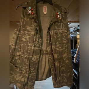 Decree Camo Vest